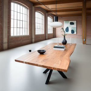 Baumkantentisch Akazienholz – Massivholz Esstisch mit Spider-Gestell